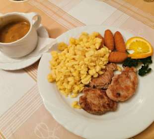 Gegrillte Lendchen - Champignonsoße - Kroketten