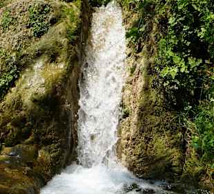 Mittelgroßer Fall