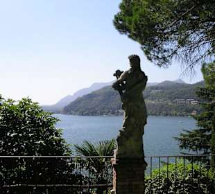 Blick vom Parco Scherrer auf den Luganer See