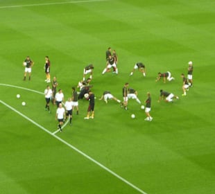 AC Mailand wärmt sich auf