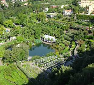 Blick über die Gärten von Schloss Trauttmansdorff