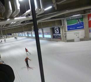 Linke Seite Skihalle