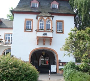 Eingang von aussen zum Innenhof