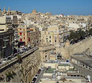 Blick von Upper Barracca Gardens Richtung Altstadt