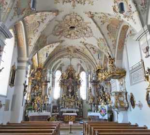 Blick in das Kirchenschiff