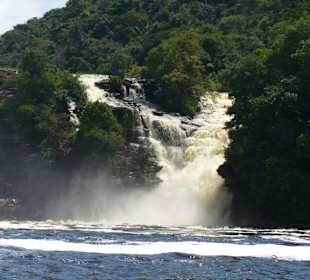 Wasserfall in Canaima