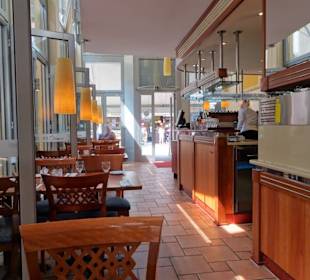 Der Gastraum der Osteria Vetro