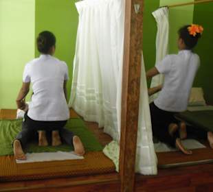 Thai massage in progress