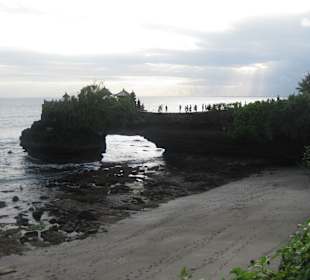 Kleiner Tempel im Sonnenuntergang
