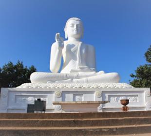 Buddhafigur bei Mihintale