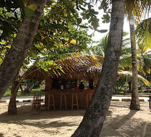 Die WiFi-Bar in Las Galeras direkt am Strand.