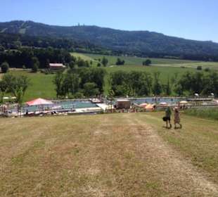 Der Weg zum Naturschwimmbad - mit Kinder 20 Minuten