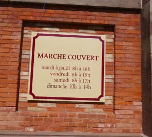 Die Markthalle ist klimatisiert