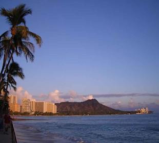 Abenddämmerung am Wakiki Beach