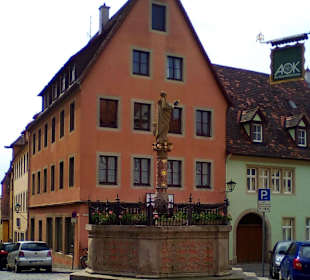 Seelbrunnen am Kapellenplatz in Rothenburg o.d.T.