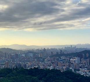 Maokong Gondel -  Rund um Tempel Station