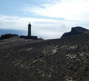 Das UFo im Vordergrund ist das Besucherzentrum