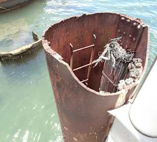 Arizona Memorial, Maststumpf