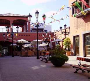 Shopping Center El Campanario