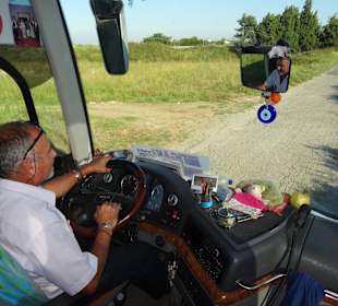 Unser Fahrer von Tigaki Express, sicherer Driver