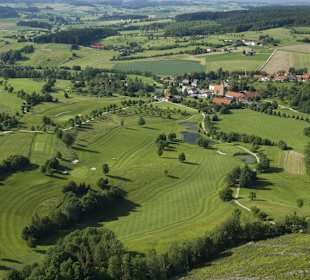 Luftaufnahme des Golfplatz Uttlau