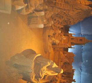 Fischerdorf-Krippe mit heiliger Familie im Boot