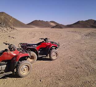 Mega Safari mit Quad in die arabische Wüste!
