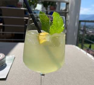 Erfrischung im Café Unterweger