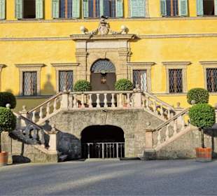 Schloss Hellbrunn in der Morgensonne