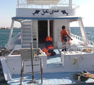 Hussein macht das Boot klar 