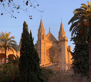 Abendstimmung vom Place de la Reine