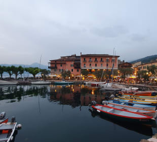 Hafen Torri del Benaco