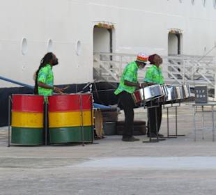 Begrüßung auf dem Pier