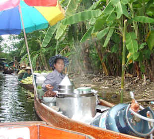 Garküche auf Boot