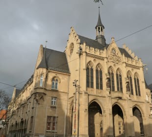 Beim Erfurter Rathaus am Fischmarkt