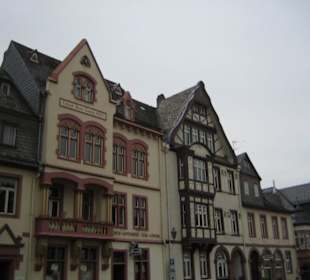 Eine Häuserreihe in der Altstadt (nähe Schloss).