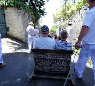 Impressionen von der Abfahrt der Korbschlitten