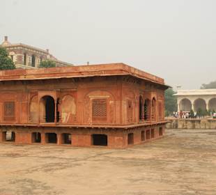 Zafar Mahal mit Bhadon Pavillon