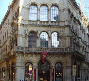 Cafe Central an der nächsten Ecke