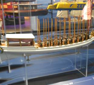 Jeden ze statków zminiaturyzowanych