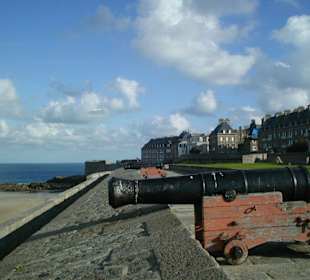 Saint Malo, Stadtmauer, Stadtkern und Küste