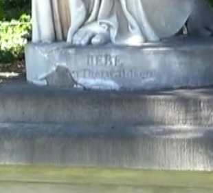 Statuen am Schlossplatz
