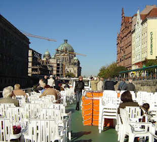 Фото с прогулочного кораблика по Шпрее