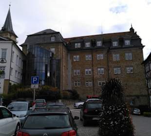 Am Markt mit Turm der Stiftskirche