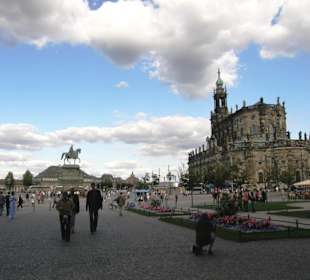 Театральная площадь