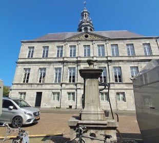  Historisches Rathaus in Maastricht, Niederlande 