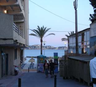 Strand von Paguera bei Nacht