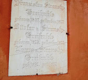 Inschriften an der Kirche