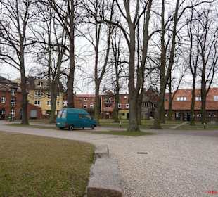 Klosterhof mit anliegenden Wohnhäusern