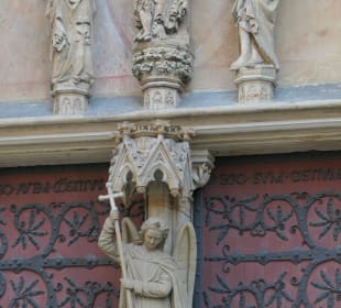 Jungfrauenportal-Jüngstes Gericht-Erzengel Michael